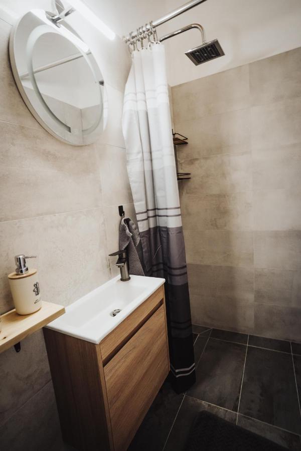 Holiday Home Nightswim Inn Vrbovec Екстериор снимка